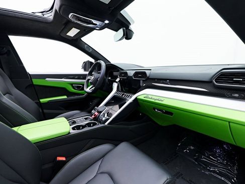 Used 2022 Lamborghini Urus image 49
