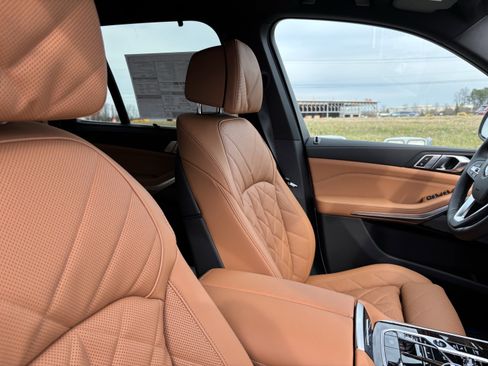 Used 2026 BMW X5 xDrive50e w/ Executive Package image 21