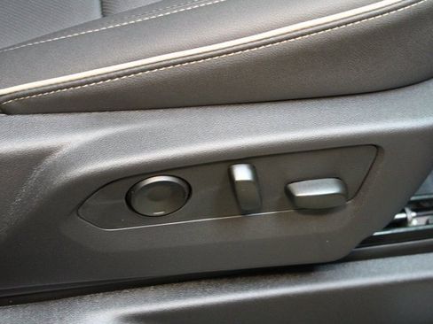 New 2025 Chevrolet Suburban Premier image 10