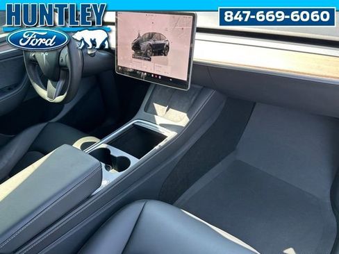 Used 2024 Tesla Model Y Long Range AWD/4WD image 10