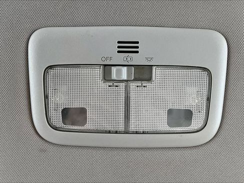 Used 2016 Toyota Corolla LE image 34