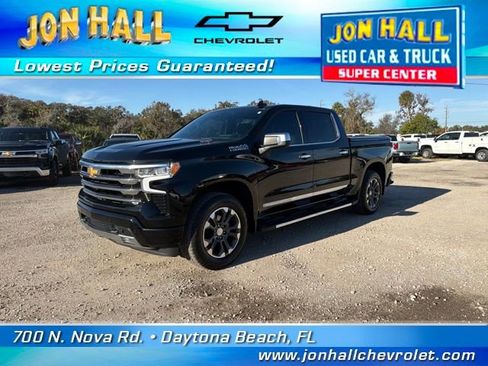 Used 2024 Chevrolet Silverado 1500 High Country w/ Technology Package image 2
