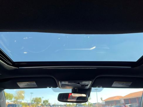 Used 2022 Toyota Tacoma Limited image 25