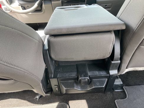 Used 2018 Ford F150 XLT image 11