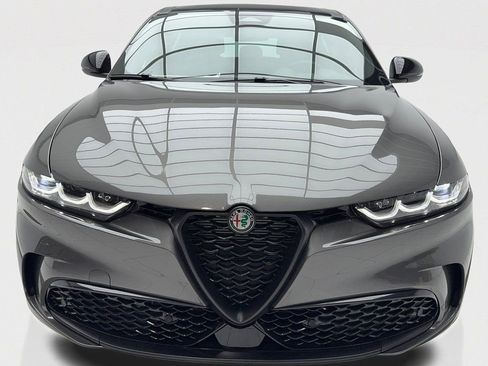 New 2025 Alfa Romeo Tonale w/ Premium Package AWD/4WD image 4