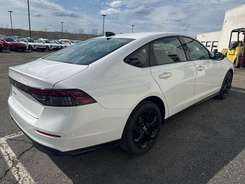 Used 2025 Honda Accord SE image 5