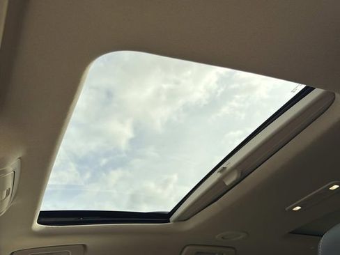 Used 2023 GMC Acadia Denali w/ Black Diamond Edition image 21