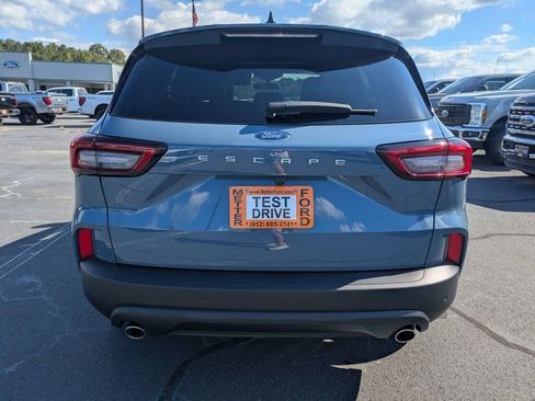 Used 2026 Ford Escape ST-Line w/ Tech Pack #1 FWD image 5