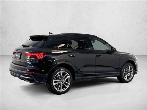 Used 2025 Audi Q3 2.0T Premium w/ Black Optic Sport Package AWD/4WD image 5