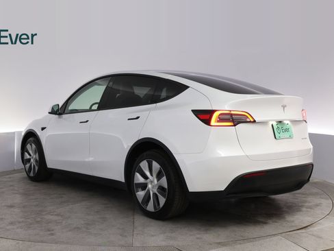 Used 2023 Tesla Model Y Long Range AWD/4WD image 17