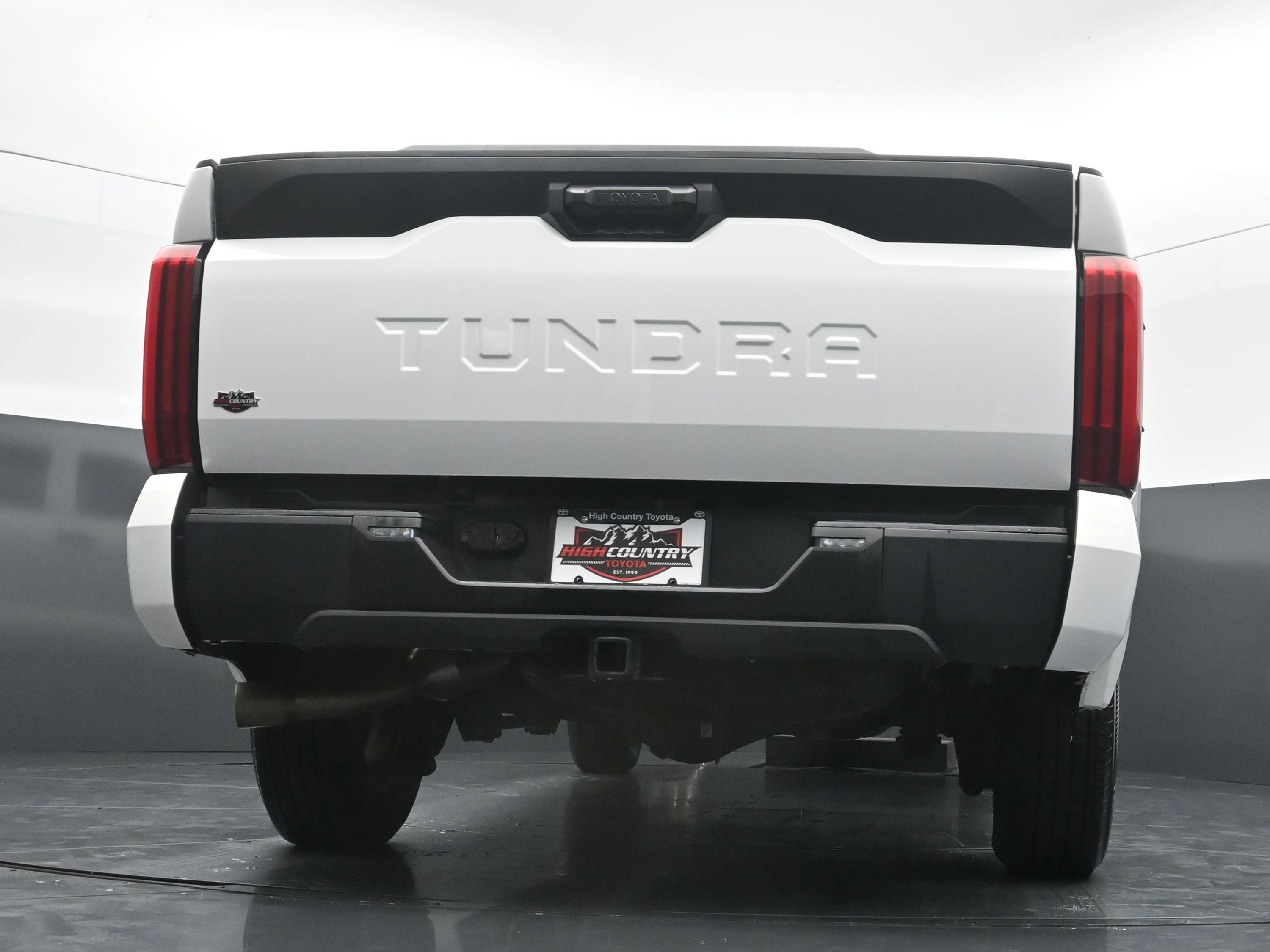 Used 2022 Toyota Tundra SR w/ SR Tow Package RWD image 38