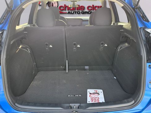 Used 2023 Nissan Kicks SV image 32