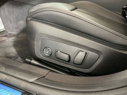 New 2026 BMW 330i 330i w/ M Sport Package image 21