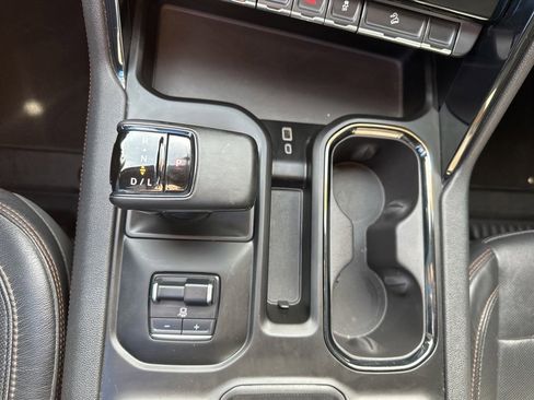 Used 2024 GMC Sierra 1500 AT4 w/ Technology Package image 5