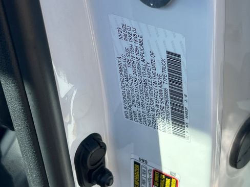 Used 2023 Honda Ridgeline RTL-E image 29