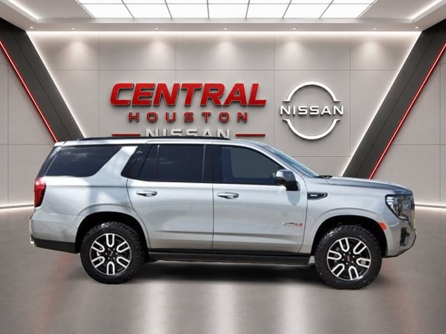 Used 2024 GMC Yukon AT4 w/ AT4 Premium Package AWD/4WD image 5