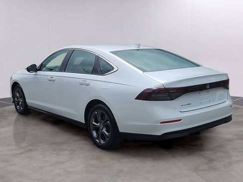 Certified 2023 Honda Accord EX image 6
