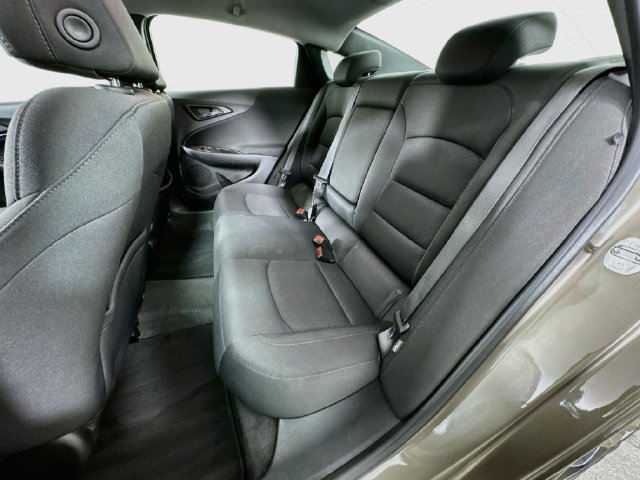 Used 2020 Chevrolet Malibu LT FWD image 22