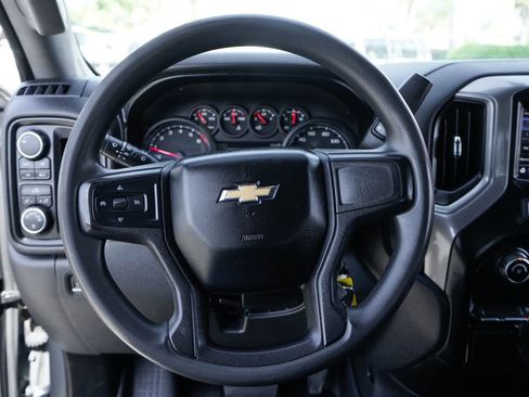 Used 2021 Chevrolet Silverado 1500 Custom image 21