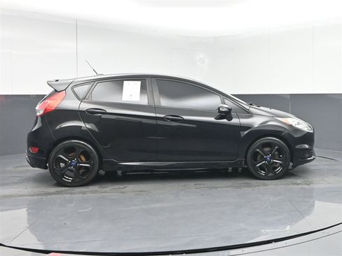 Used 2016 Ford Fiesta ST image 4
