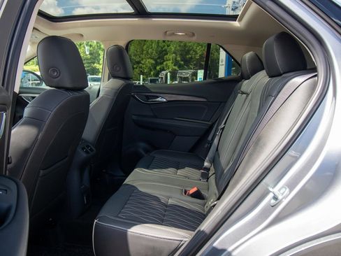 Used 2022 Buick Envision Avenir w/ Safety Package FWD image 8