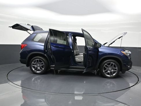 Used 2023 Honda Passport EX-L image 32