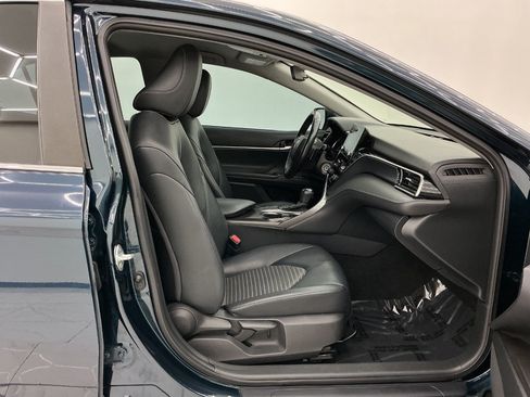 Used 2021 Toyota Camry SE FWD image 15