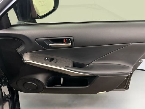 Used 2020 Lexus IS 350 F Sport image 34