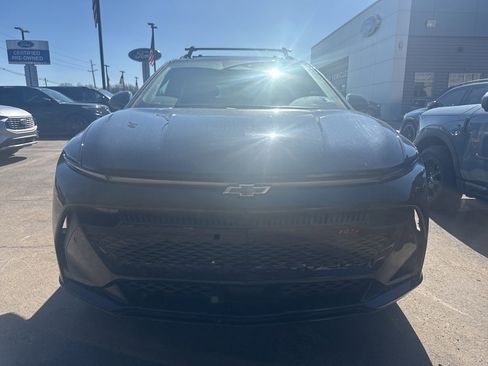 Used 2024 Chevrolet Equinox EV RS image 2