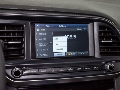 Used 2019 Hyundai Elantra SEL w/ Cargo Package FWD image 17