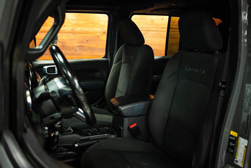Used 2023 Jeep Wrangler Unlimited Sahara w/ Cold Weather Group AWD/4WD image 9
