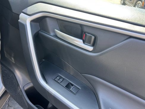 Used 2025 Toyota RAV4 XLE FWD image 17