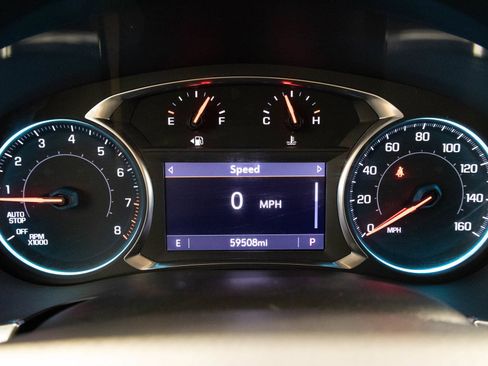 Used 2023 Chevrolet Traverse LT AWD/4WD image 26