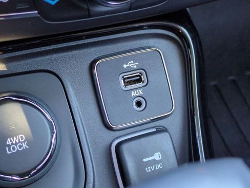 Used 2018 Jeep Compass Limited image 26