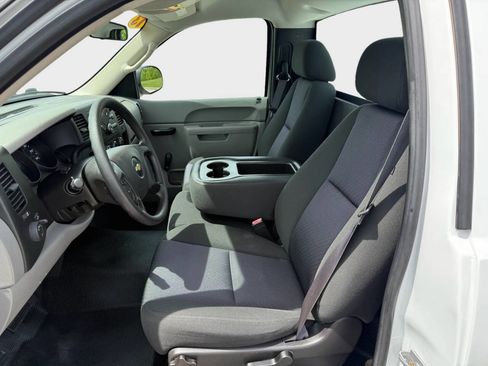 Used 2013 Chevrolet Silverado 1500 W/T image 8