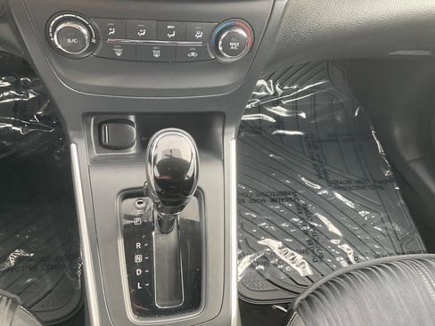 Used 2016 Nissan Sentra SV image 17