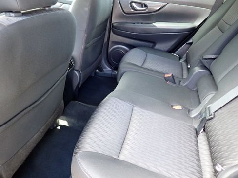 Used 2019 Nissan Rogue SV AWD/4WD image 9