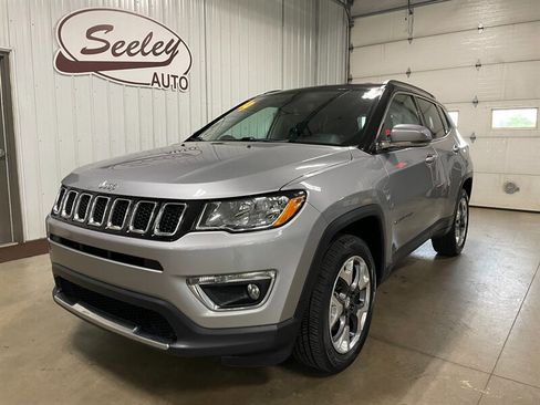 Used 2019 Jeep Compass Limited AWD/4WD image 2