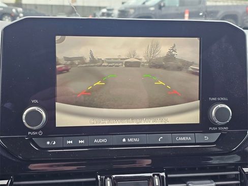 New 2025 Nissan Pathfinder SV image 13