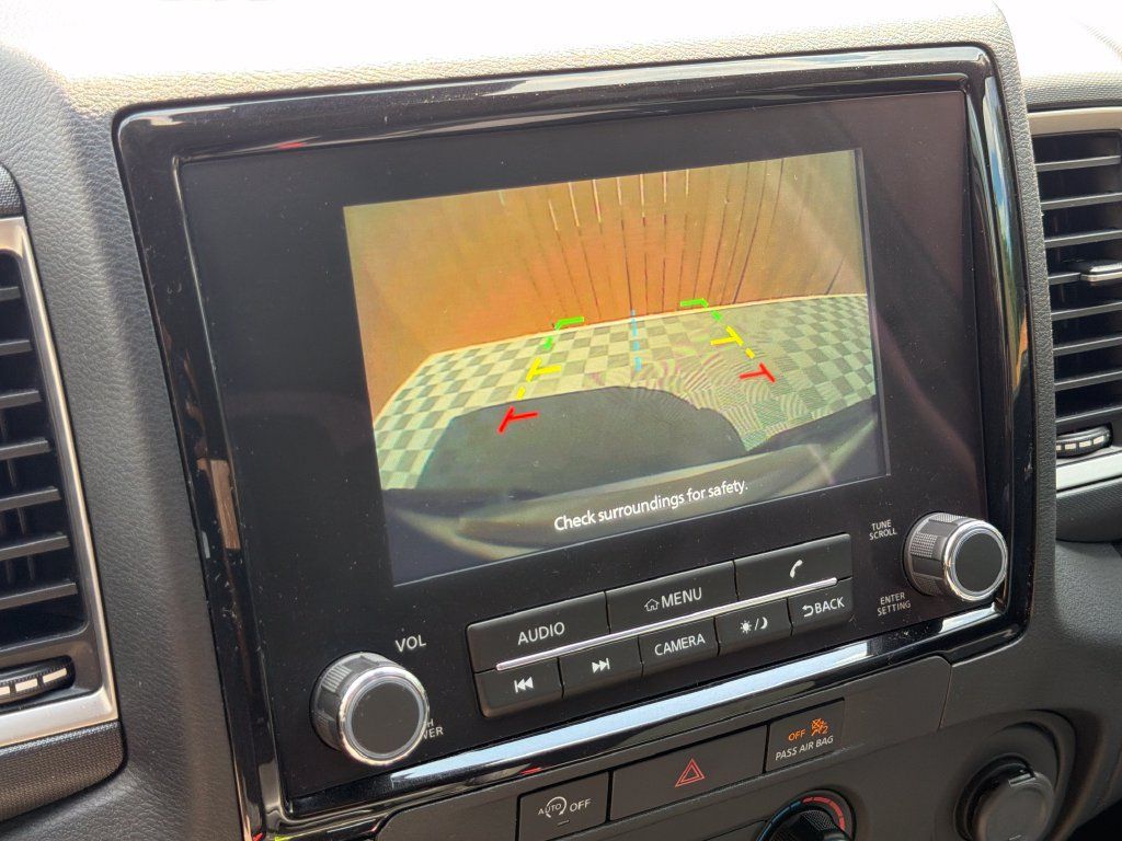 Used 2024 Nissan Frontier SV RWD image 8