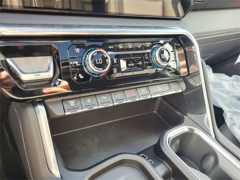 New 2026 GMC Sierra 2500 Denali w/ Denali Reserve Package image 24