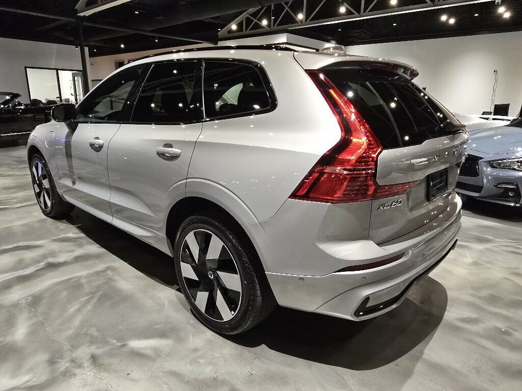 Used 2024 Volvo XC60 T8 Plus w/ Climate Package AWD/4WD image 7