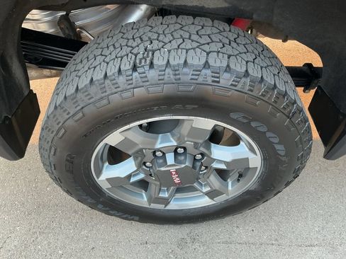 Certified 2025 GMC Sierra 2500 SLE AWD/4WD image 28