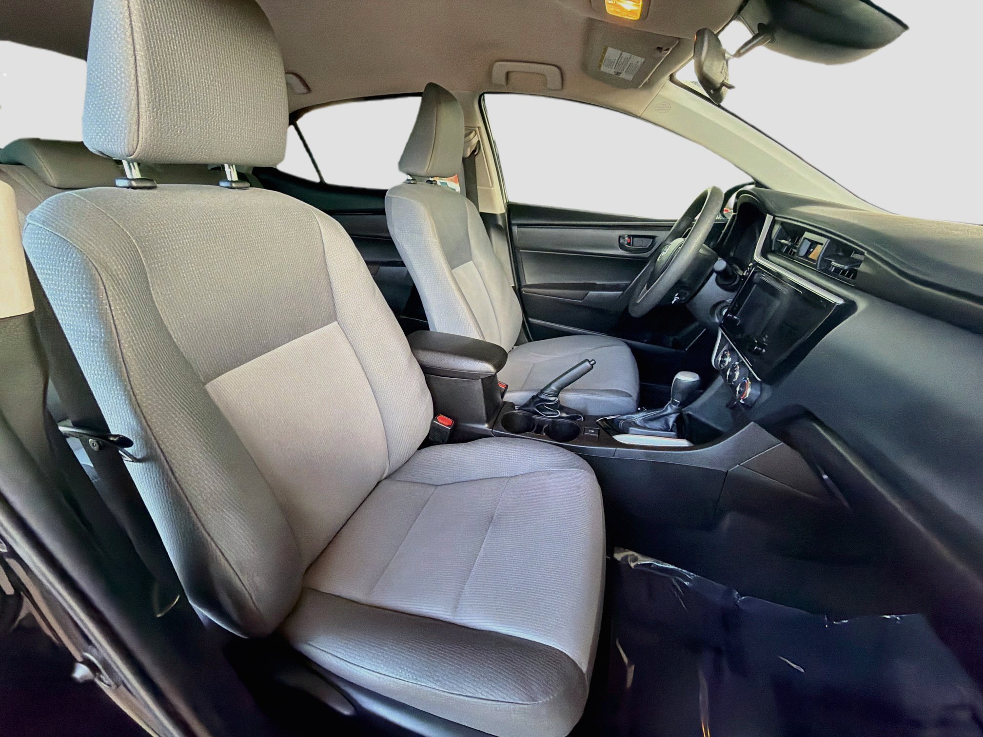 Used 2018 Toyota Corolla L FWD image 29