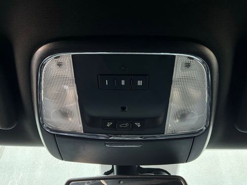 Used 2015 Dodge Durango R/T w/ Technology Group image 18