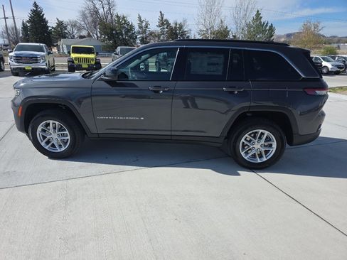 New 2026 Jeep Grand Cherokee Laredo AWD/4WD image 8
