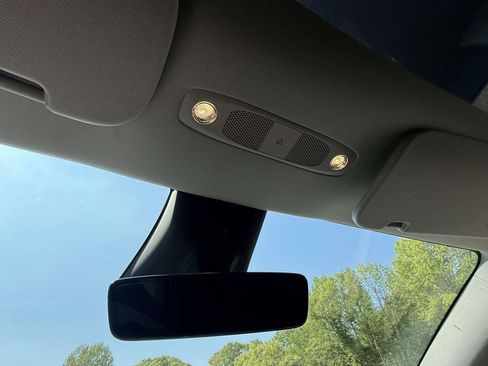 Used 2023 Tesla Model Y 2WD image 28