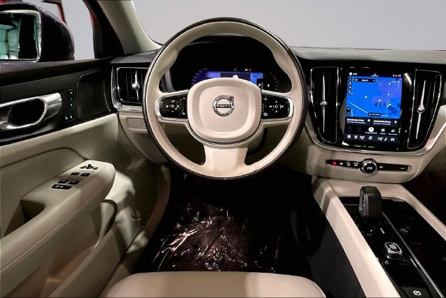 Certified 2023 Volvo V60 B5 Cross Country Plus w/ Climate Package AWD/4WD image 8
