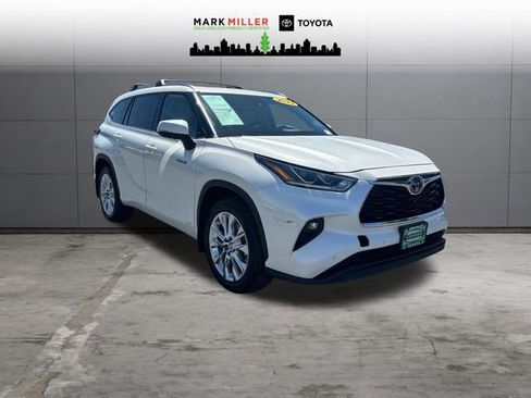 Certified 2021 Toyota Highlander Limited AWD/4WD image 8