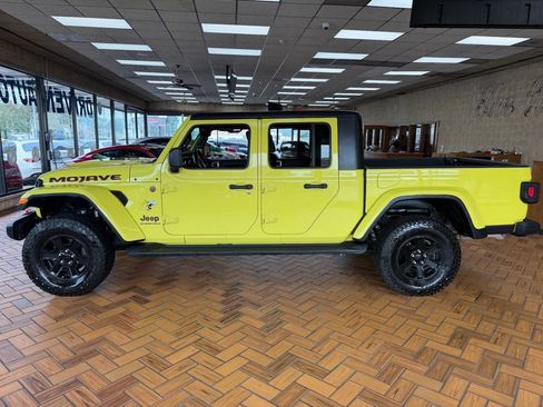 Used 2023 Jeep Gladiator Mojave w/ Trailer Tow Package AWD/4WD image 7
